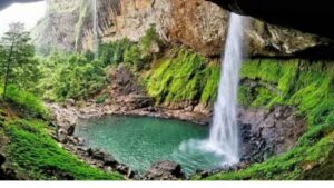 devkund waterfall